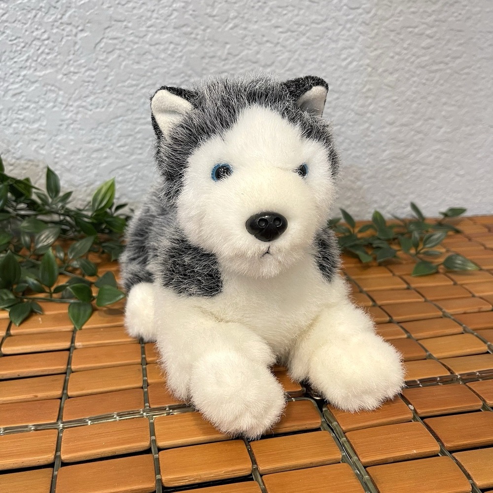 Vintage Russ Berrie Blizzard Husky Plush Stuffed Animal Dog Wolf Lying Down 90s